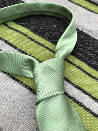 Marks and Spencer's  Light green show tie FREE POSTAGE ■