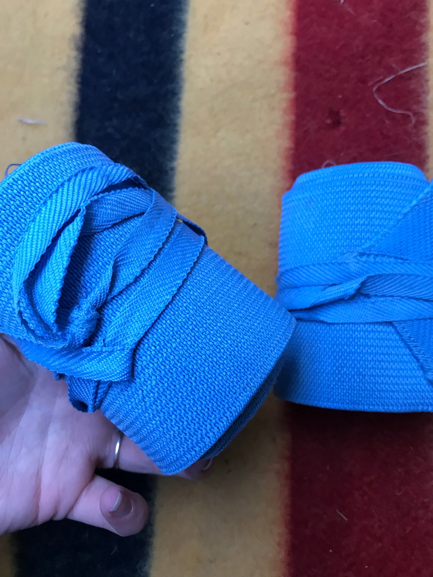 X2 blue tie fastening bandages FREE POSTAGE🟢