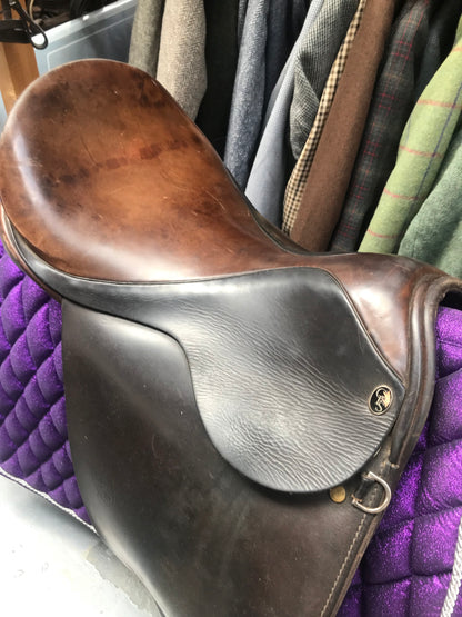 GFS brown 2 tone 17” working hunter wide saddle FREE POSTAGE 🔵