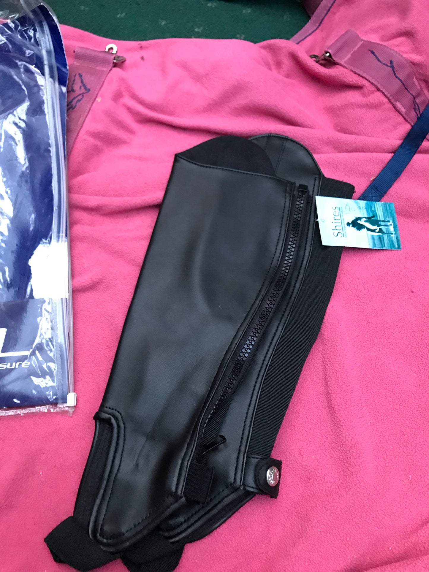 Shires NEW Synthenic leather  chaps Extra small ✅️