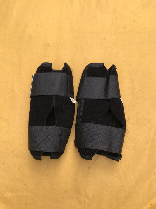 BRAND NEW black brushing boots cob