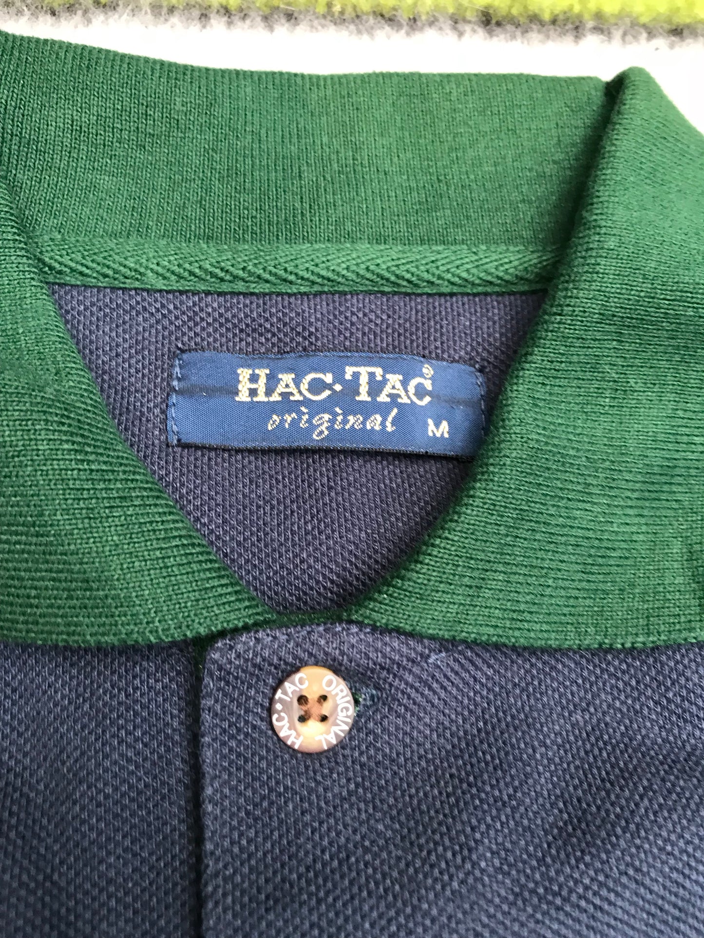 Hav-Tac polo t-shirt green and navy blue size M (12) FREE POSTAGE