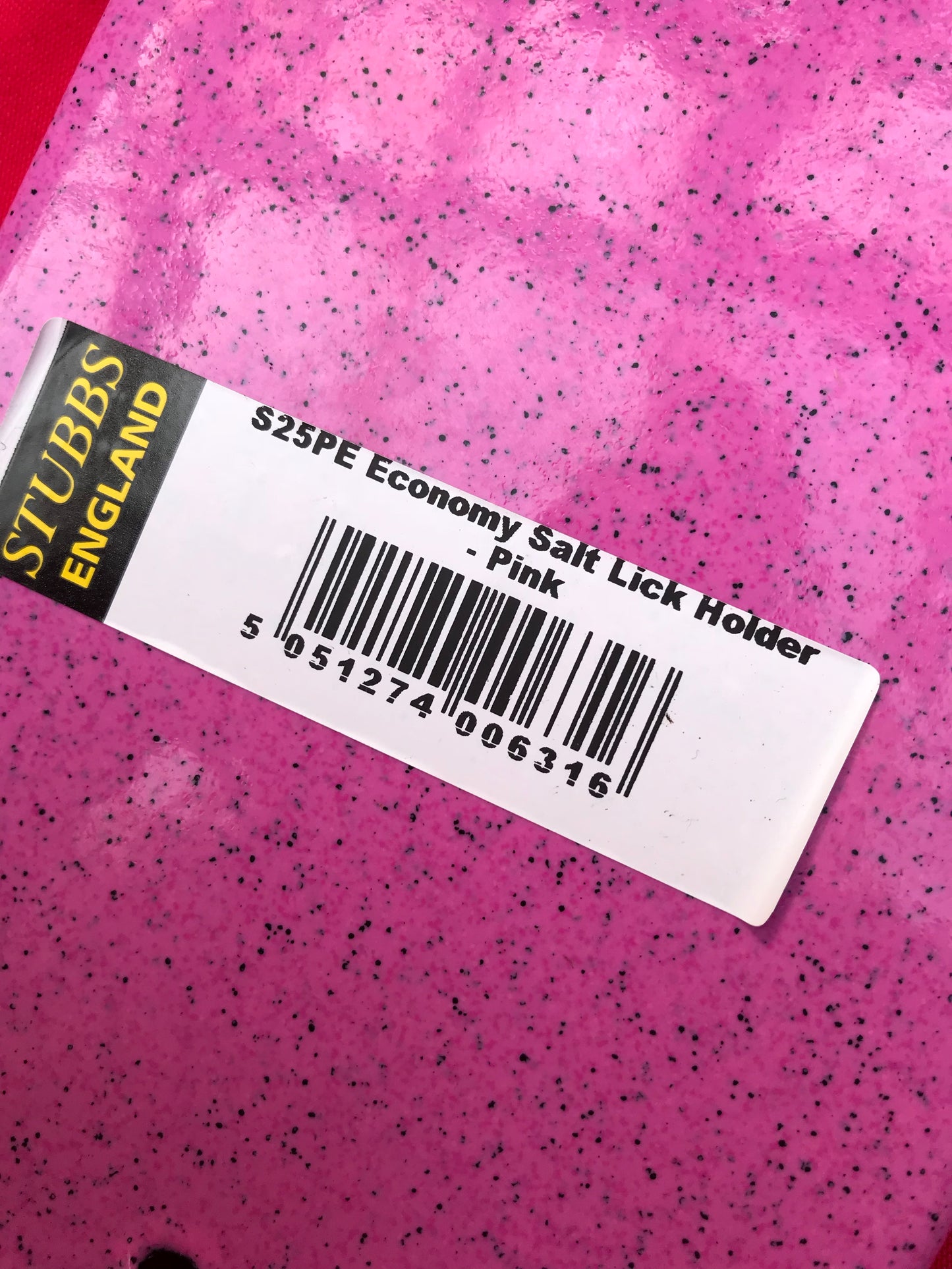 Stubbs economy salt lick holder pink FREE POSTAGE